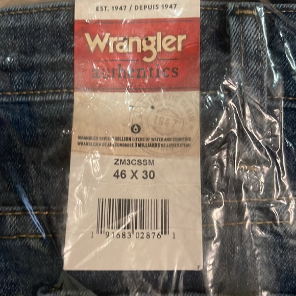 Wrangler jeans 46 x 30. Never taken out of the bag. - Picture 2 of 3